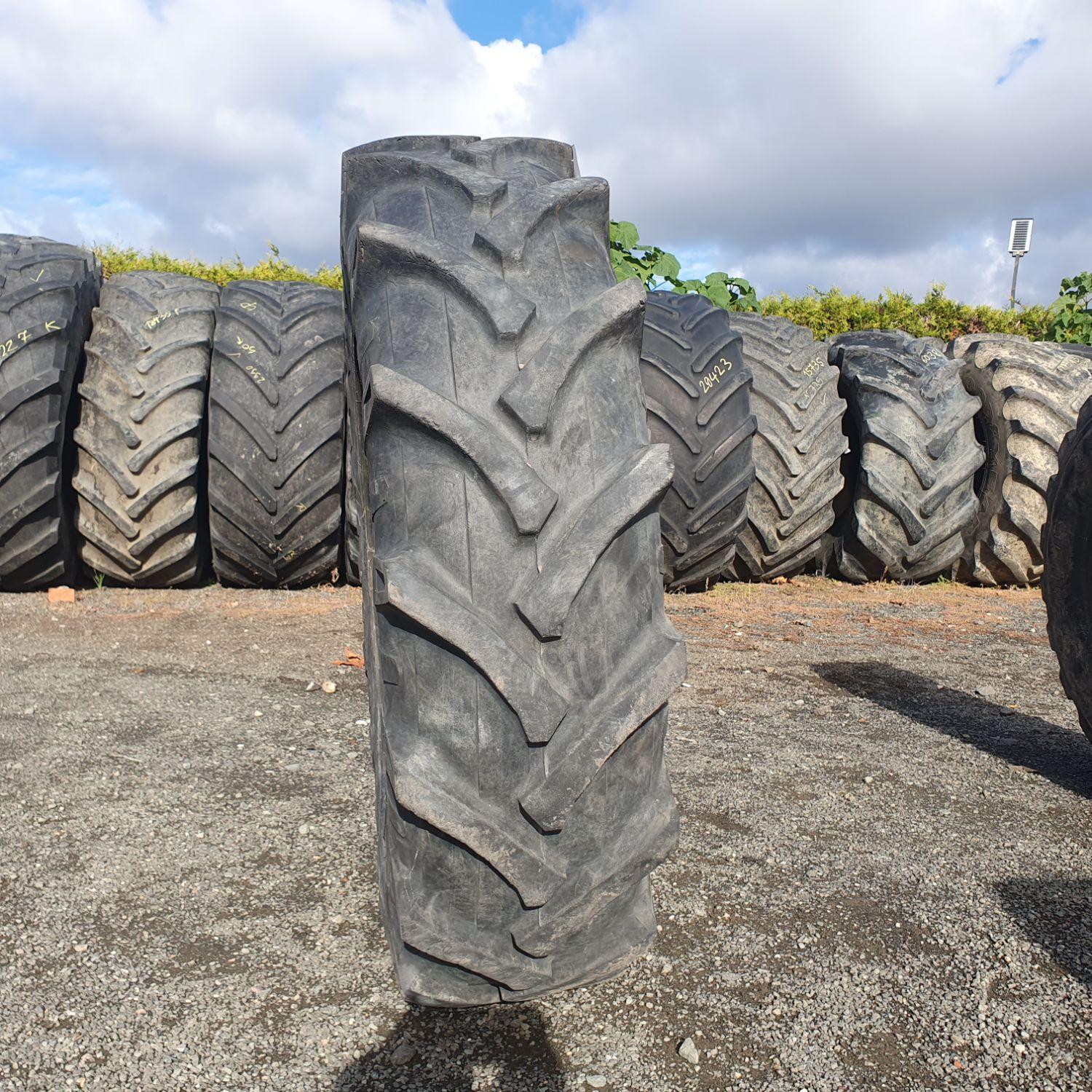  Cauciucuri 13.6R28 (340/85R28) Pirelli