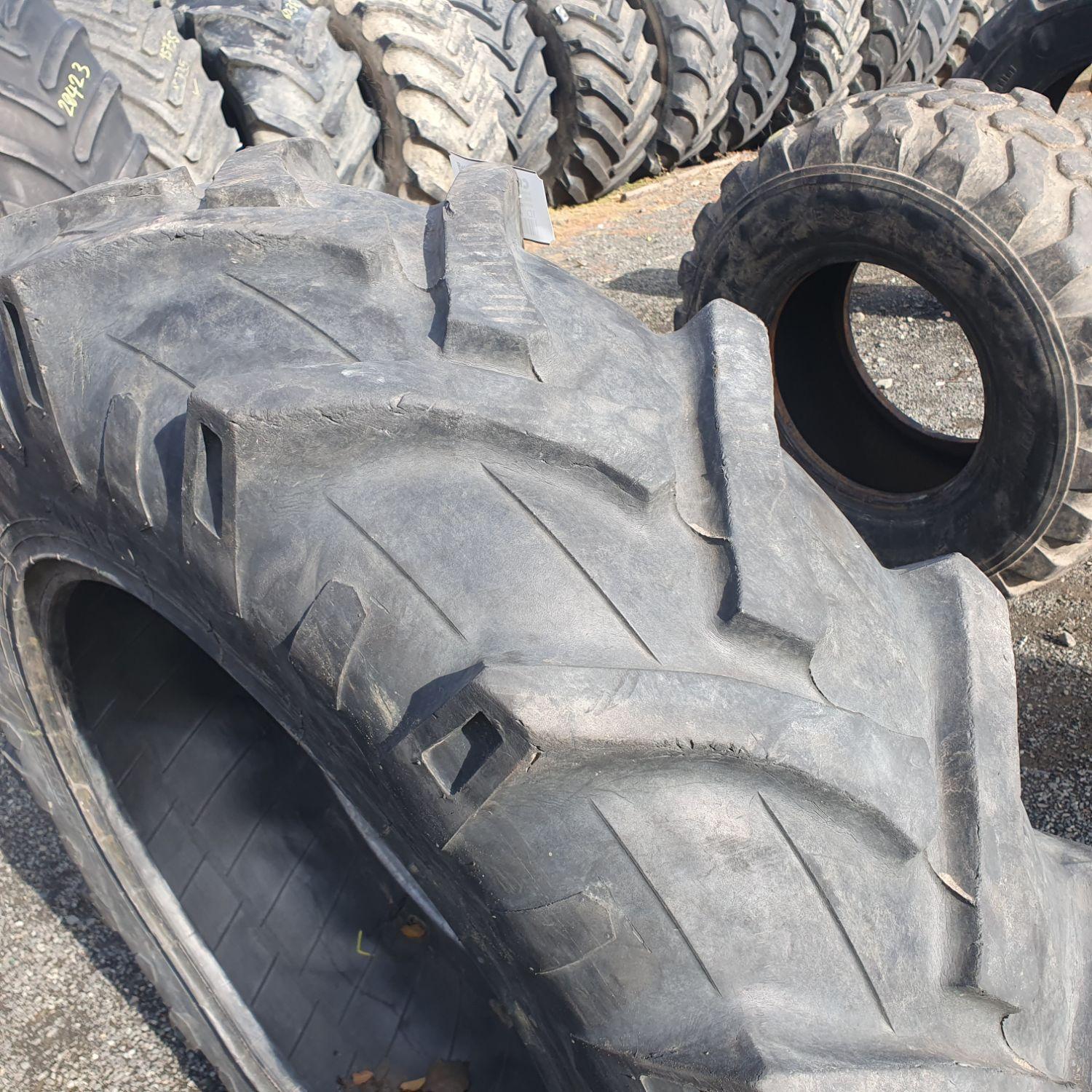  Cauciucuri 13.6R28 (340/85R28) Pirelli