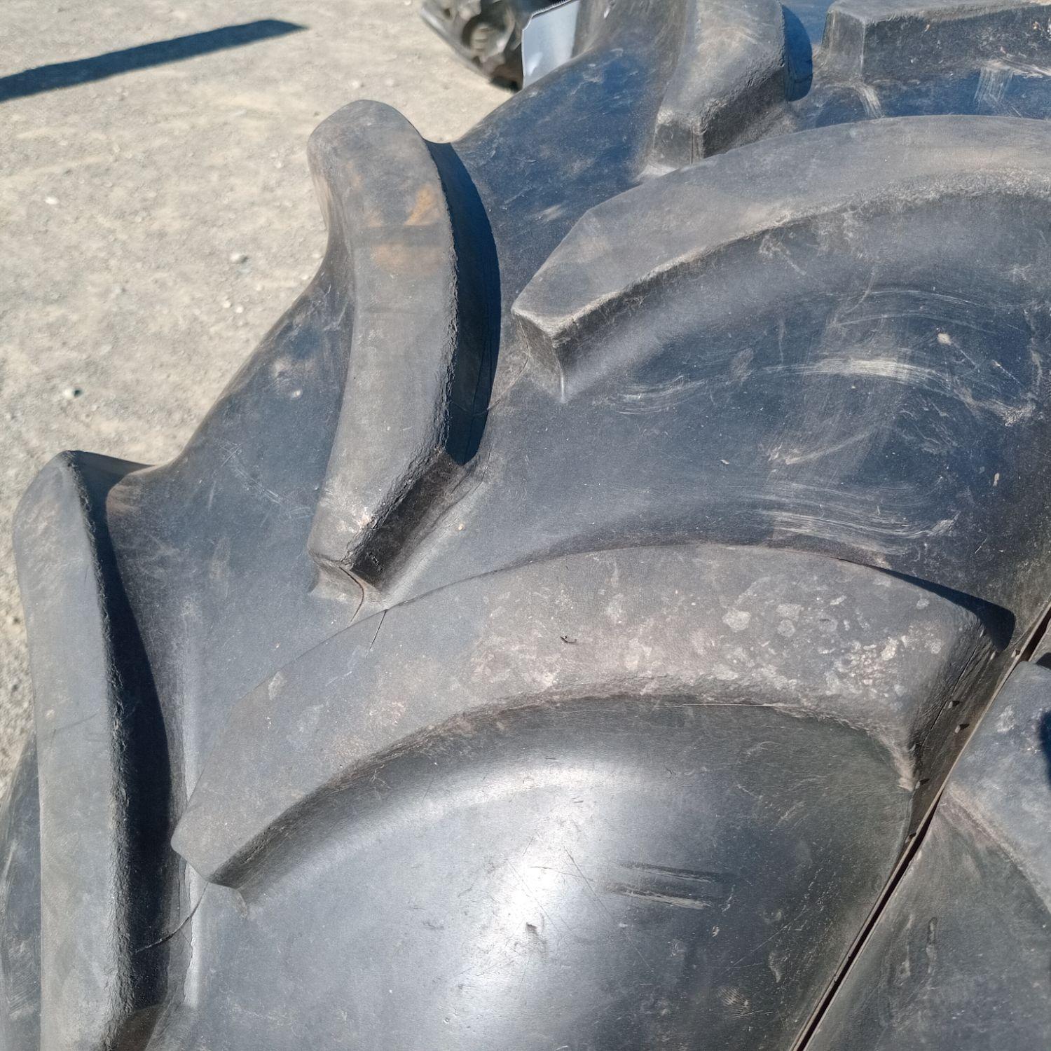  Cauciucuri 320/70R24  Vredestein