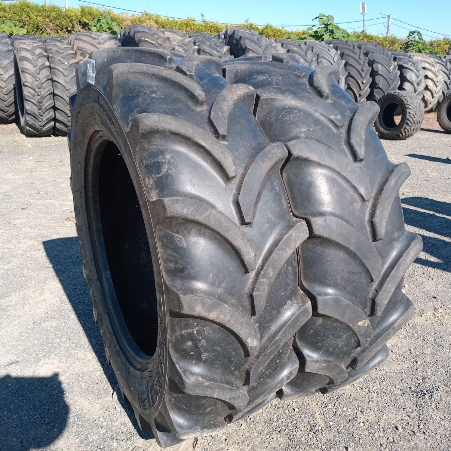 Cauciucuri 320/70R24  Vredestein