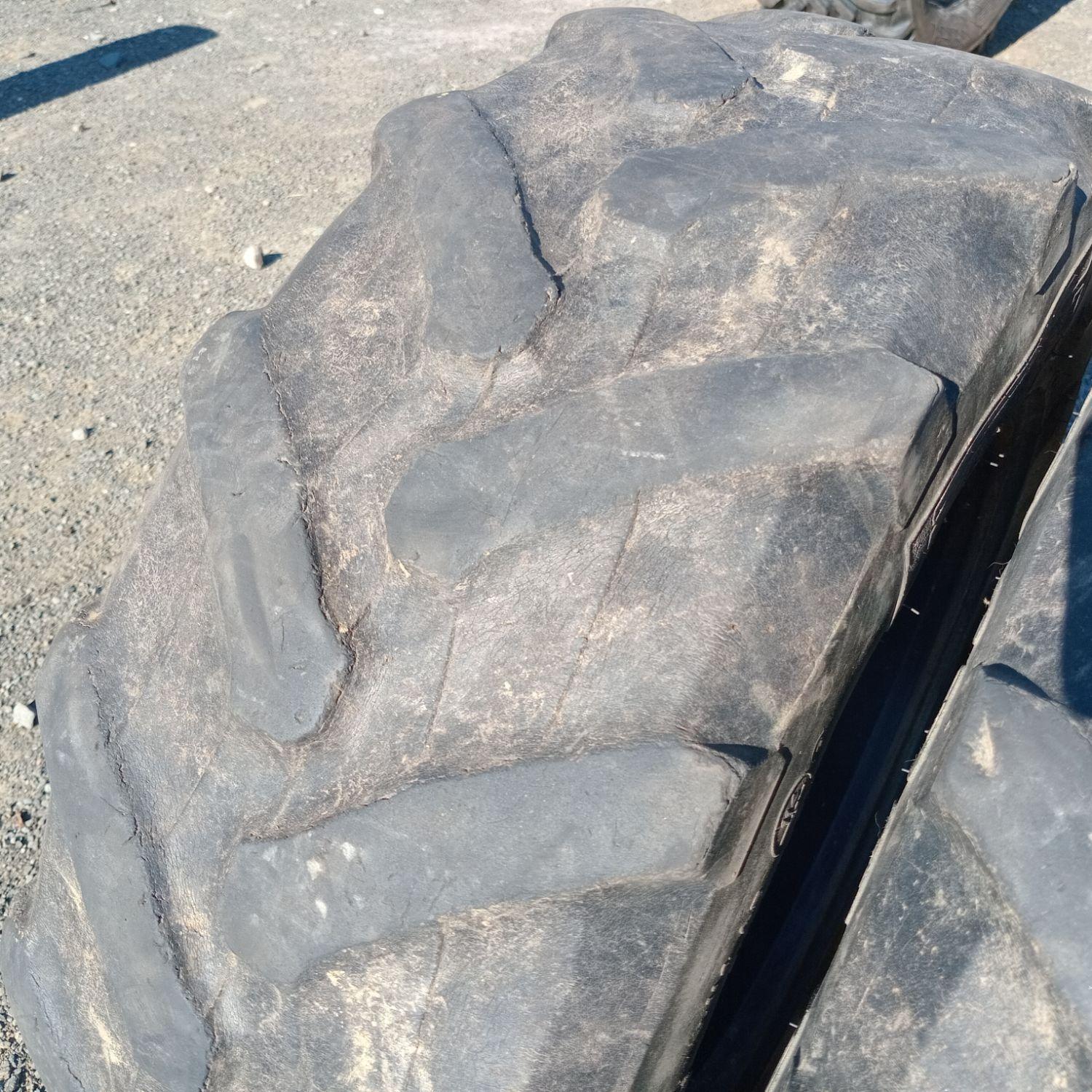  Cauciucuri 280/70R18  Pirelli