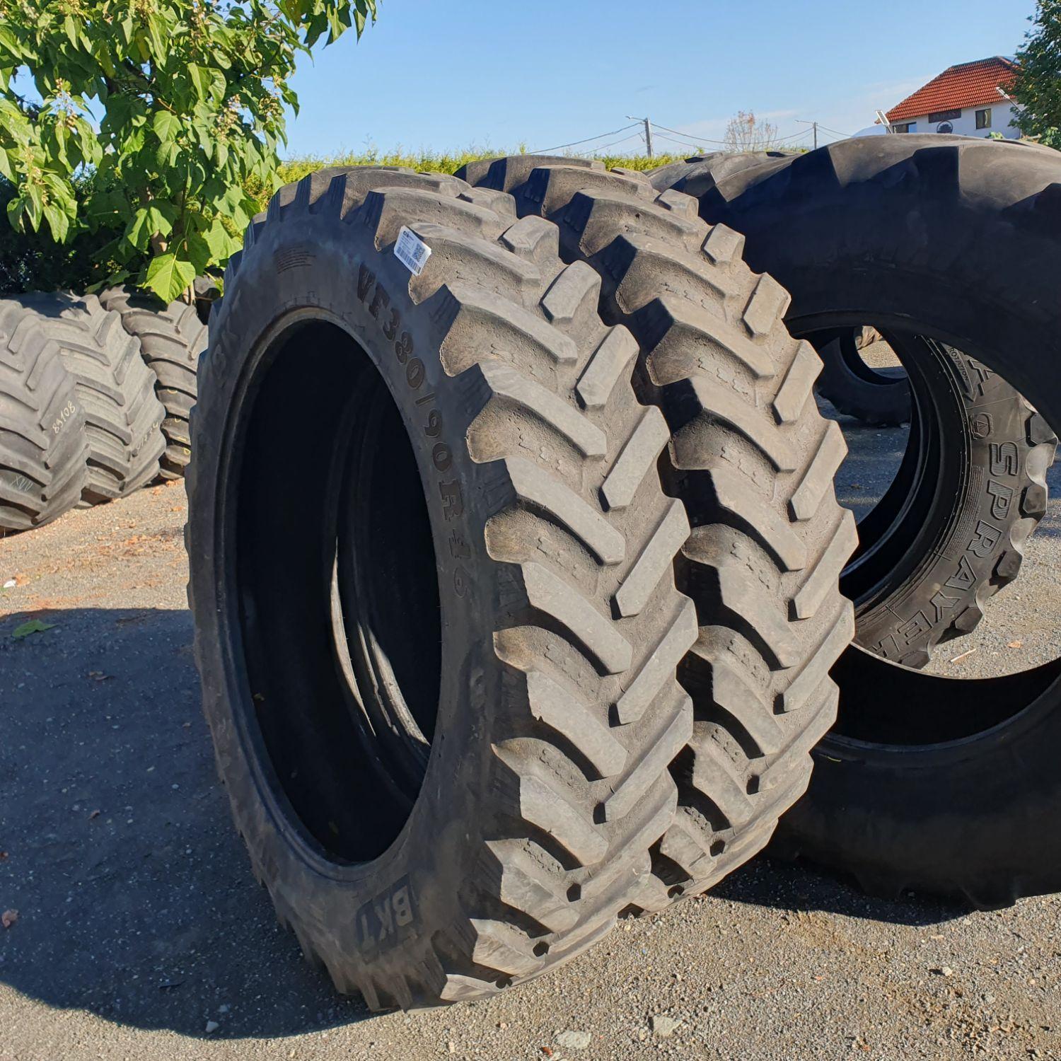  Cauciucuri 380/90R46  Bkt