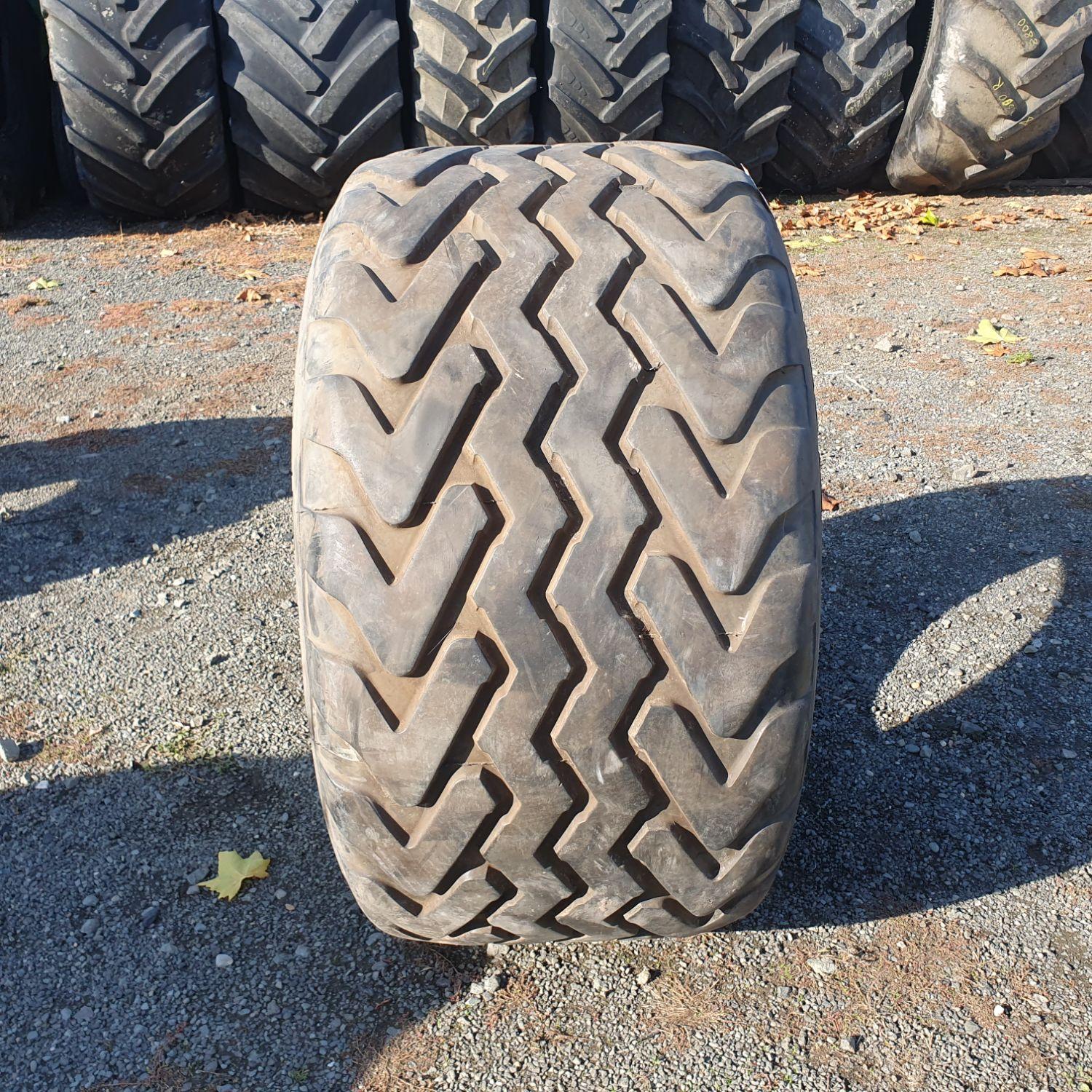  Cauciucuri 560/45R22.5  Vredestein
