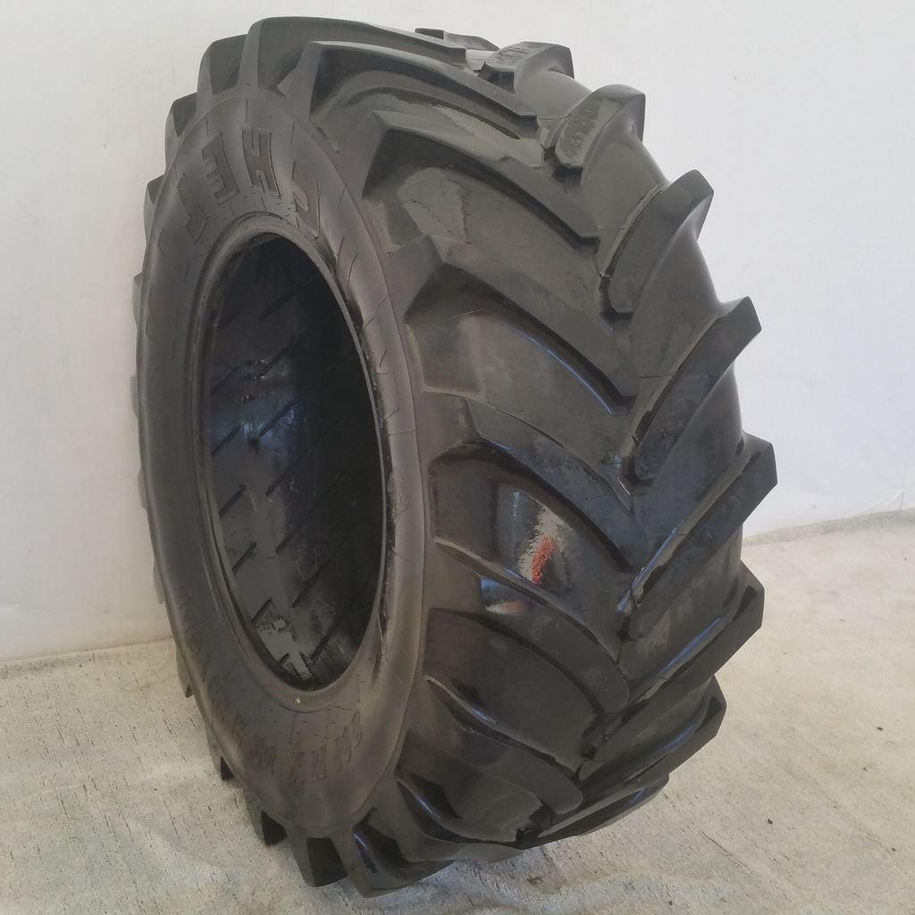  Cauciucuri 440/65R24  Michelin