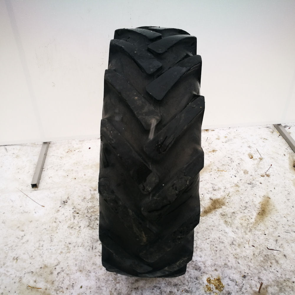  Cauciucuri 10.5 18 (10.5/80R18) Semperit