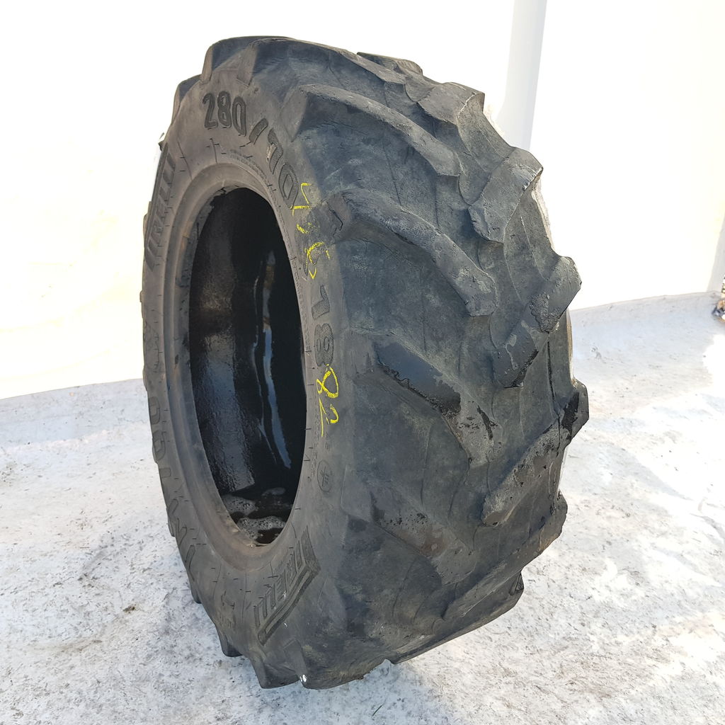  Cauciucuri 280/70R18 Pirelli