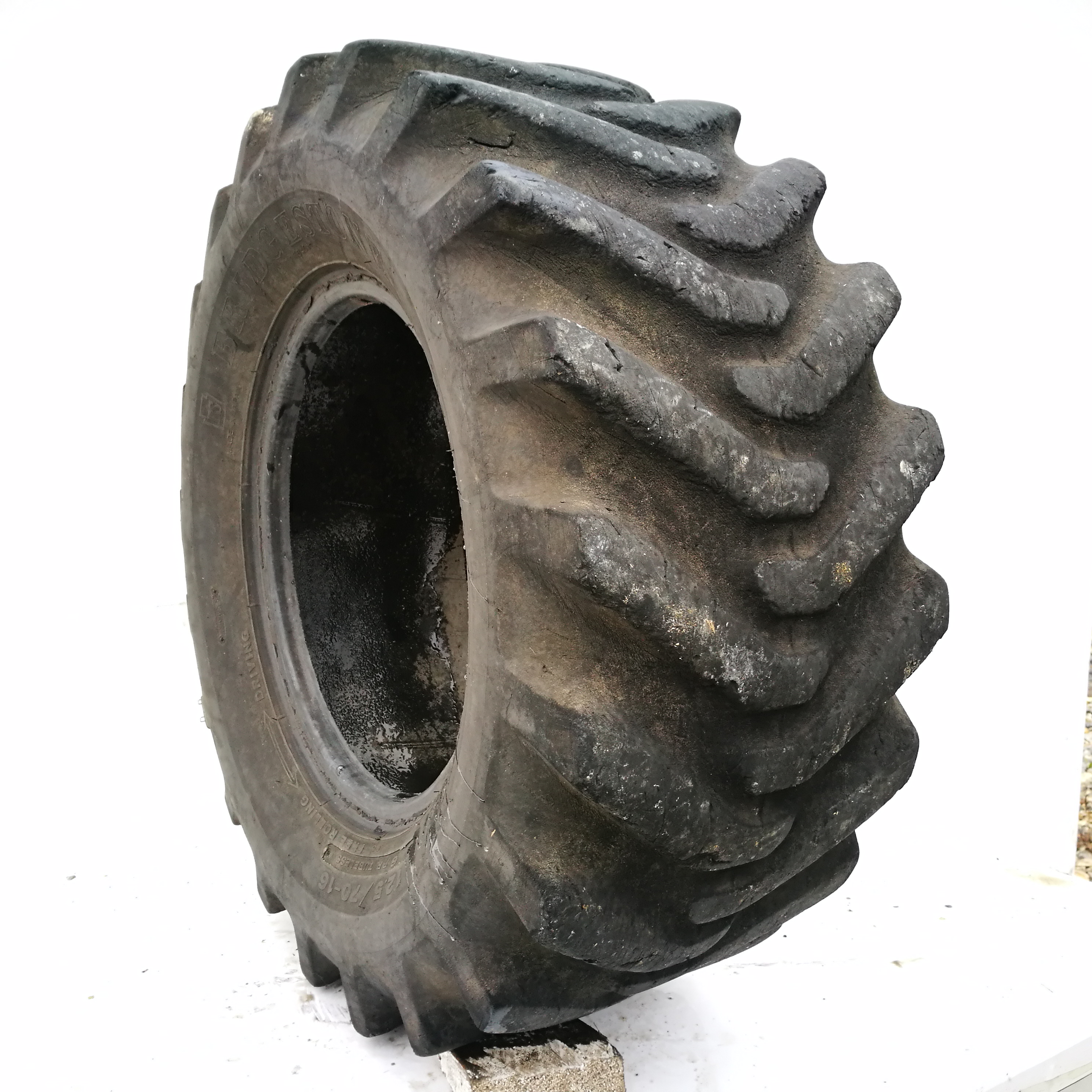  Cauciucuri 12.5/70-16 Bridgestone