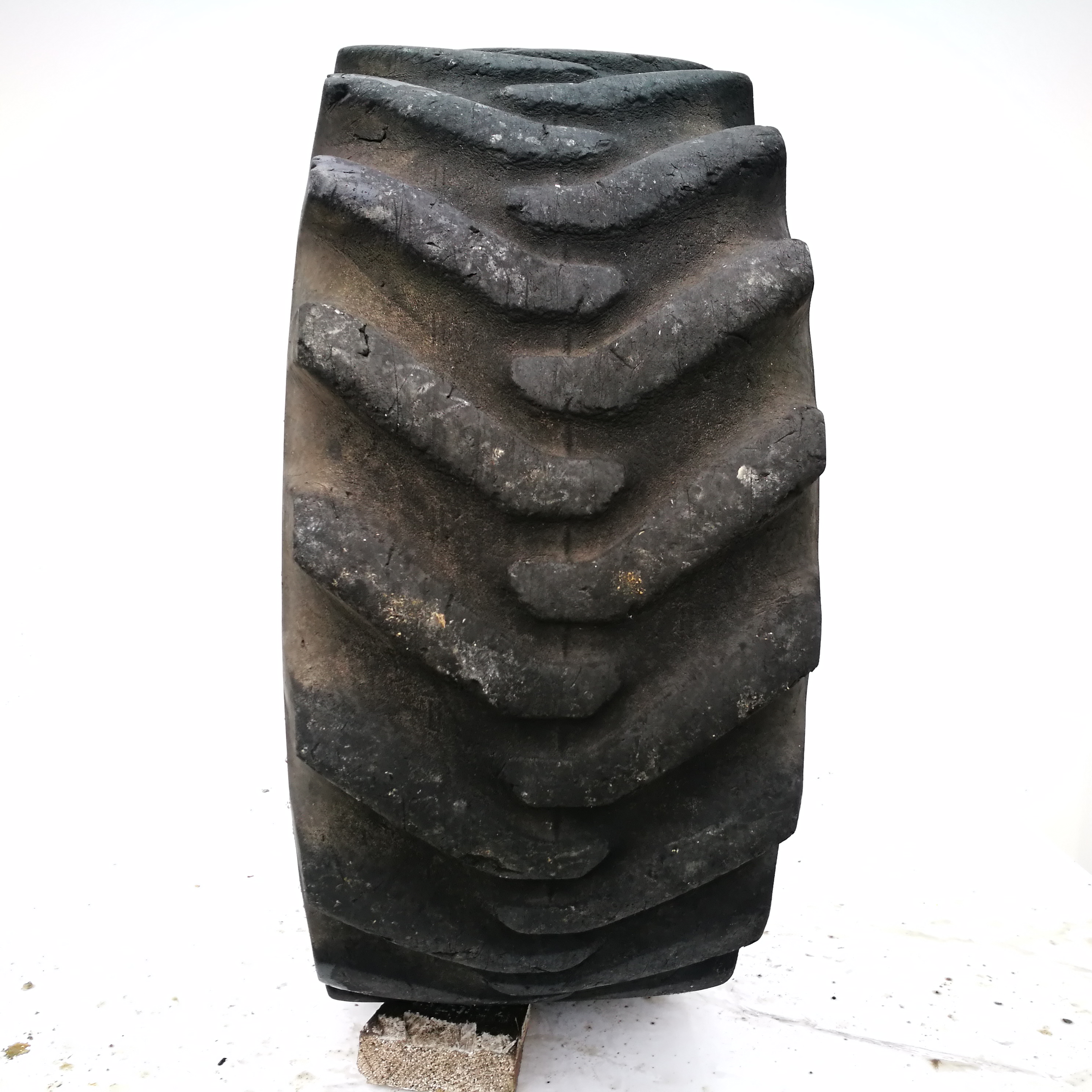  Cauciucuri 12.5/70-16 Bridgestone