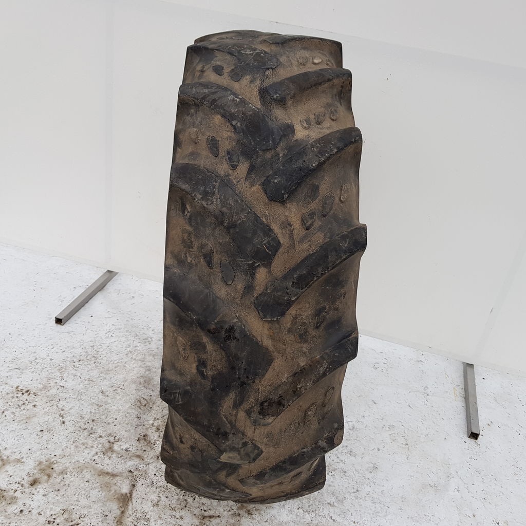  Cauciucuri 340/85 24 (13.6R24) Kleber