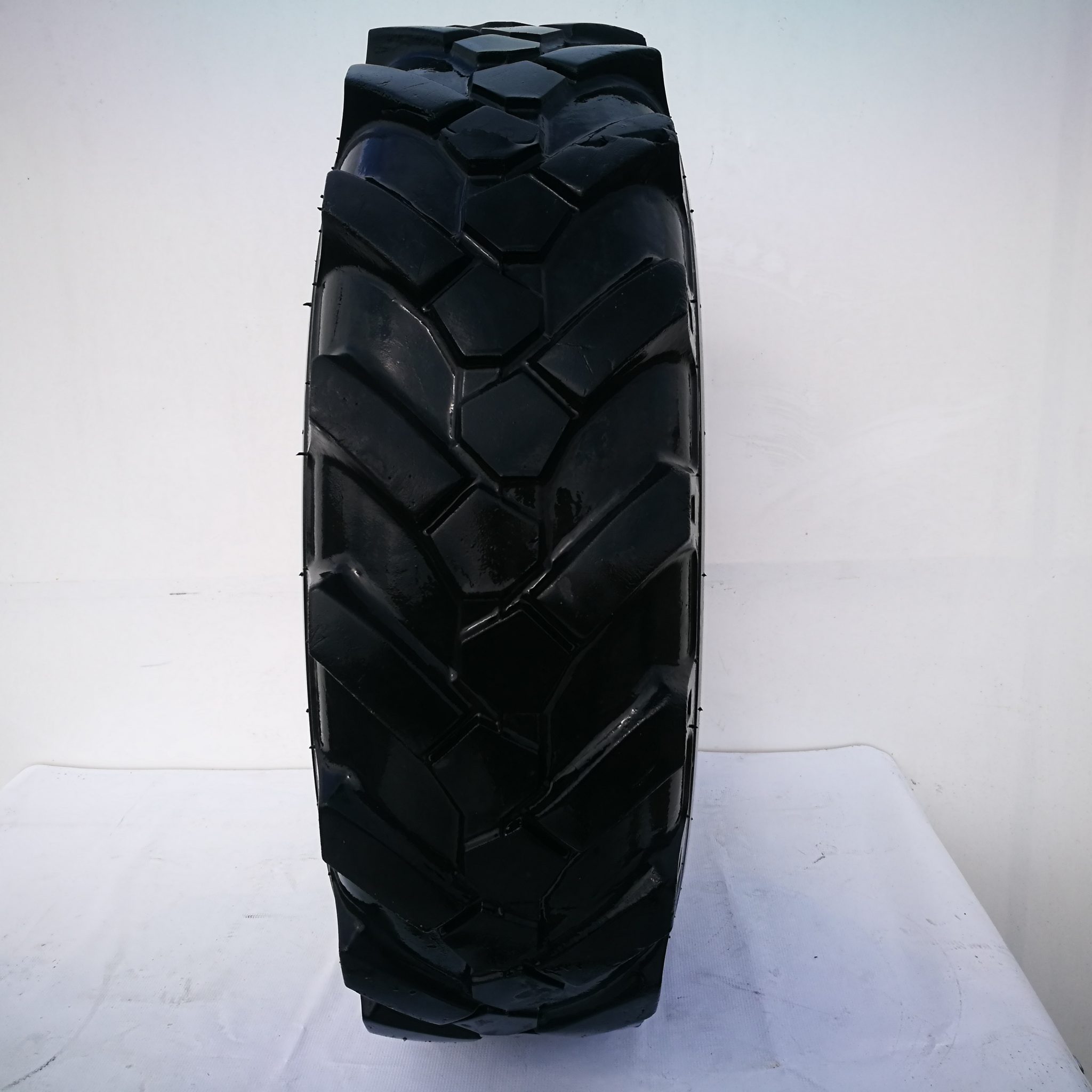  Cauciucuri 10.5 18 (10.5/80R18) Eurogrip