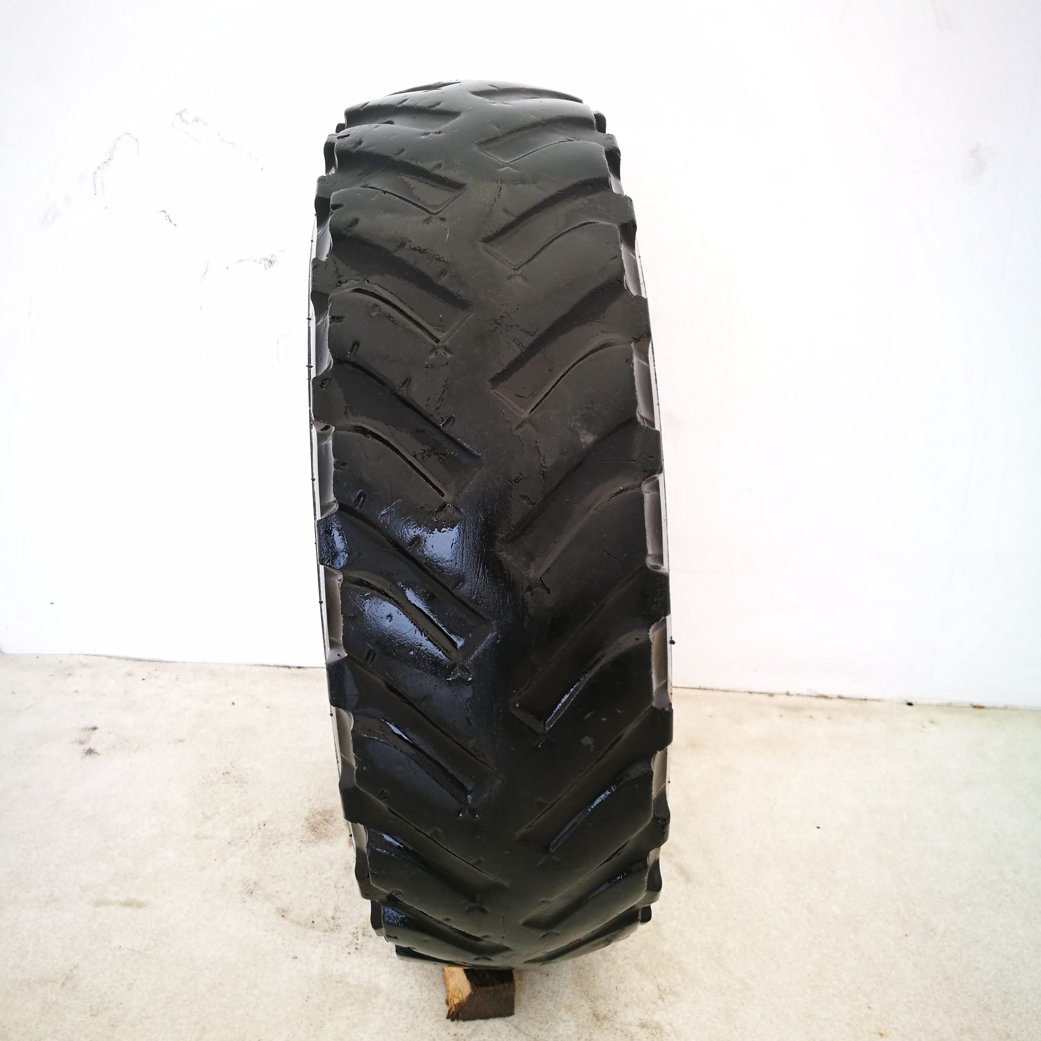  Cauciucuri 10.5 18 (10.5/80R18) Dunlop