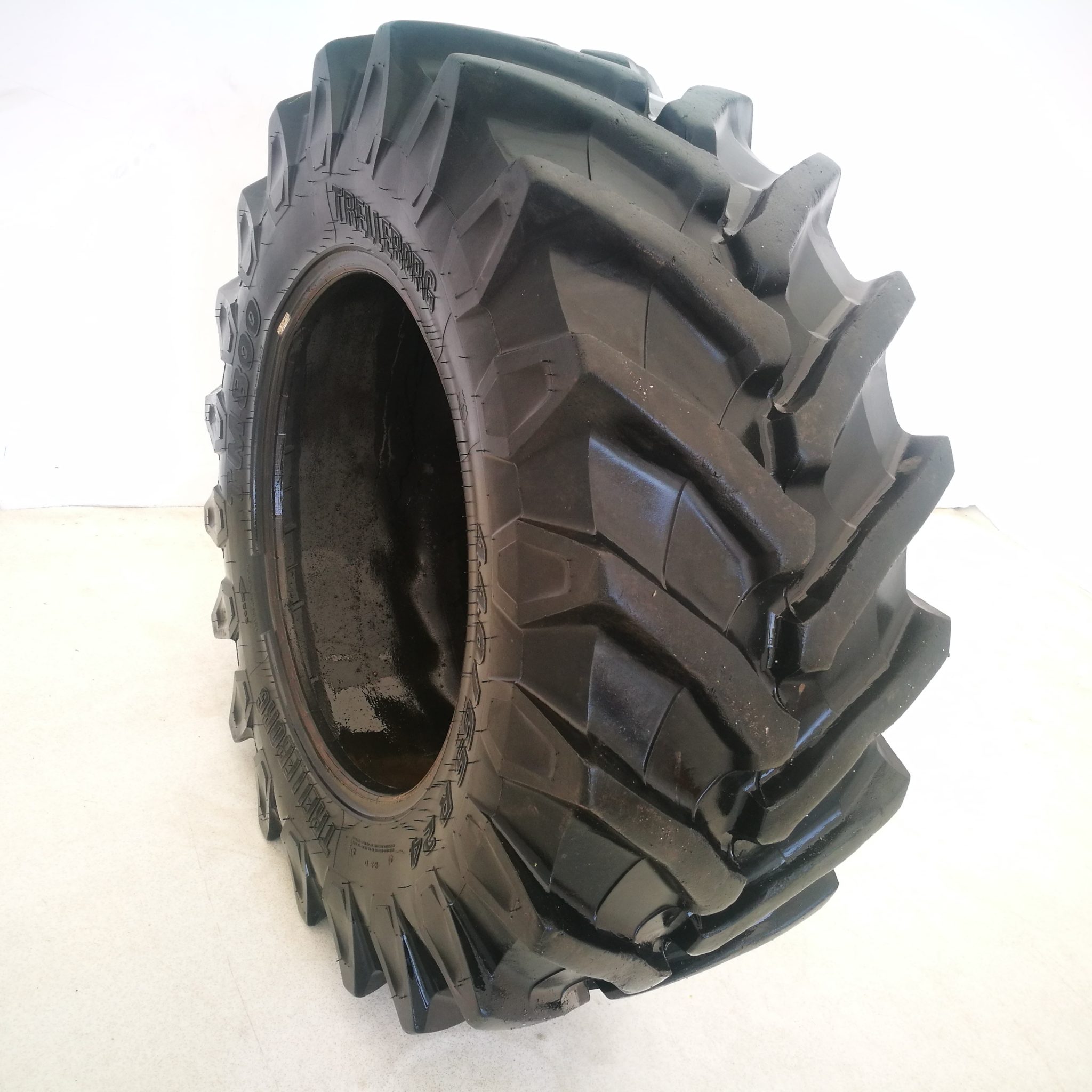  Cauciucuri 440/65 24  Trelleborg