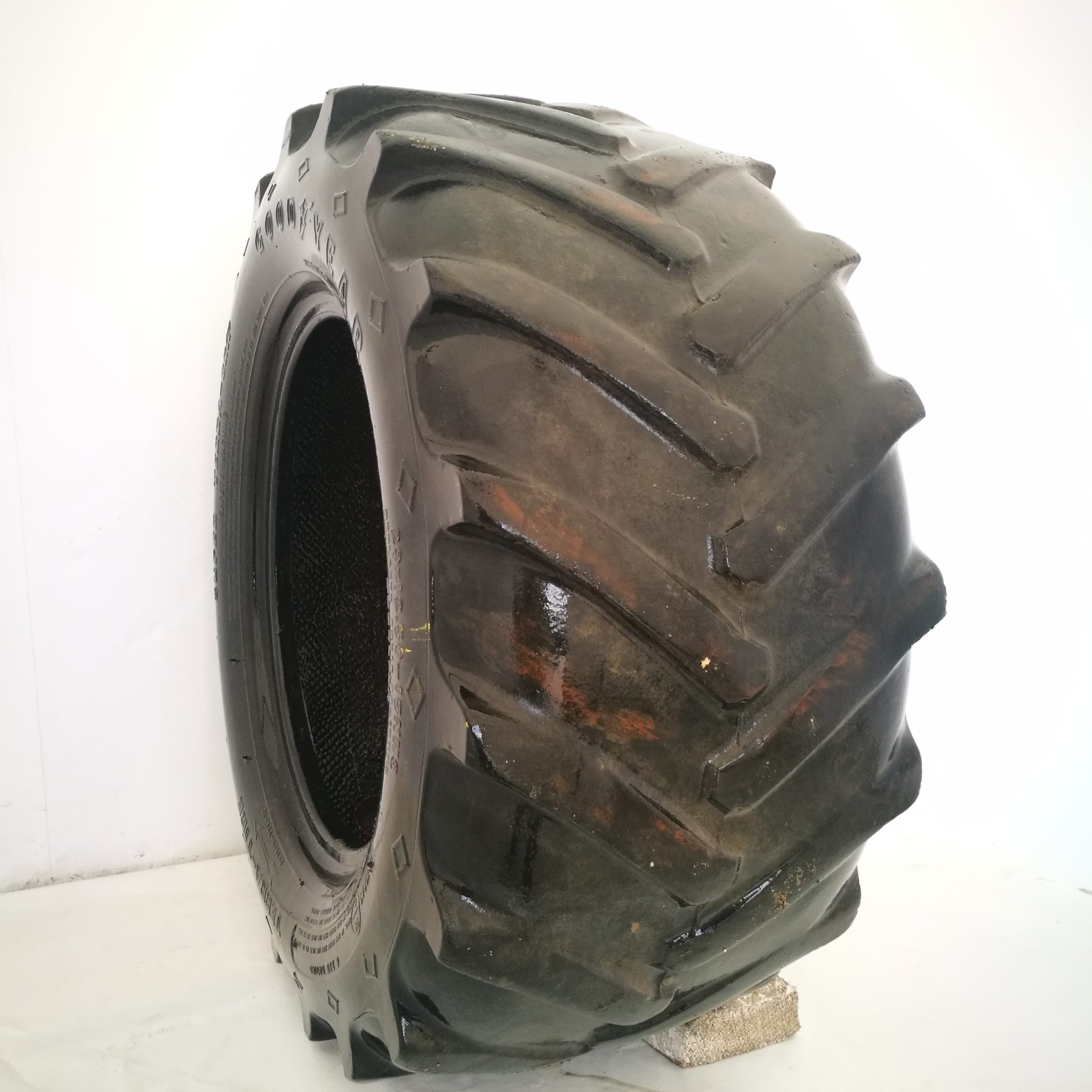  Cauciucuri 29x12.50-15 Goodyear