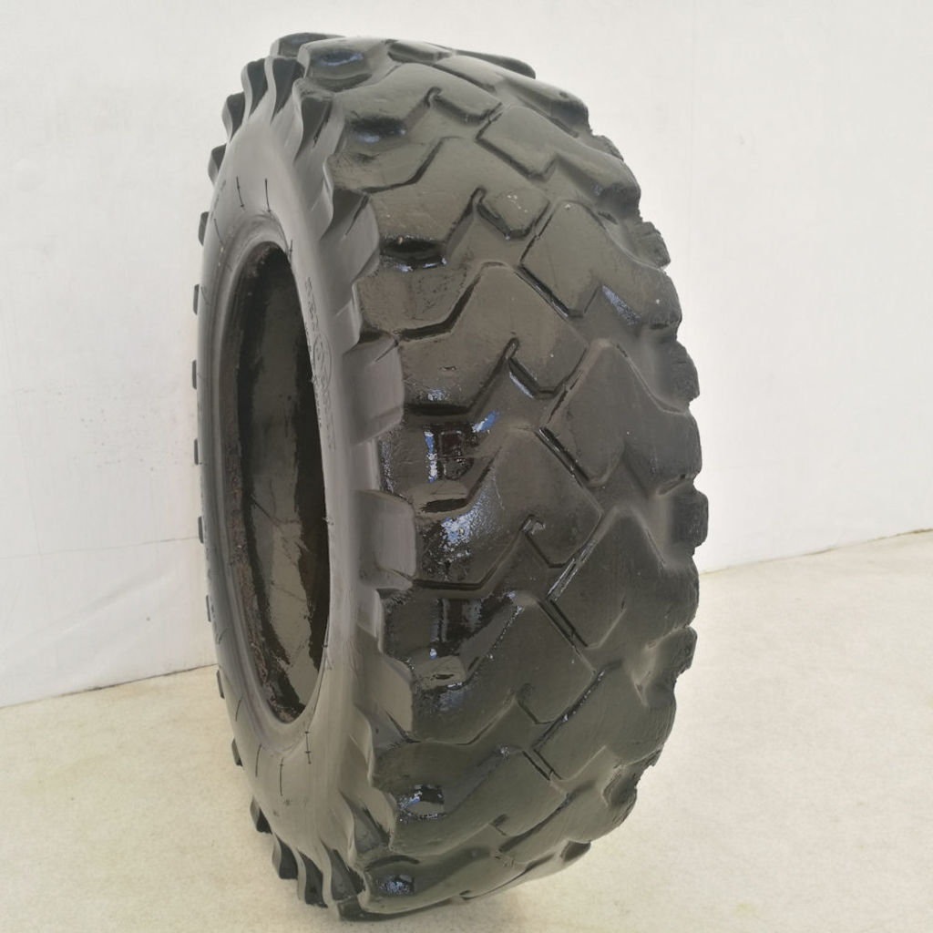 Cauciucuri 10.5 18 (10.5/80R18) Semperit