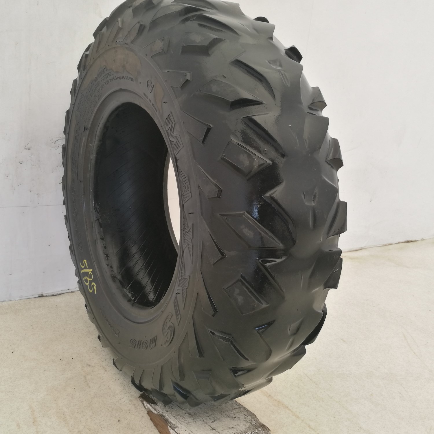  Cauciucuri 25x8-12 Maxxis