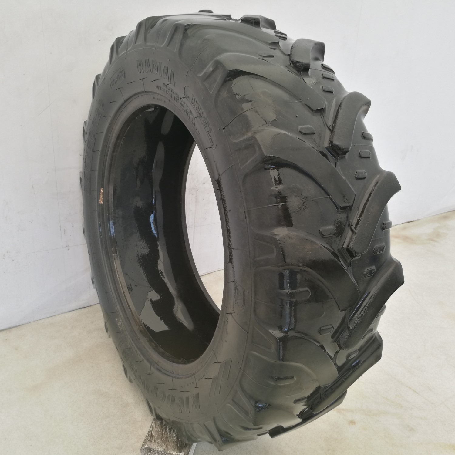  Cauciucuri 280/70R20 Kleber