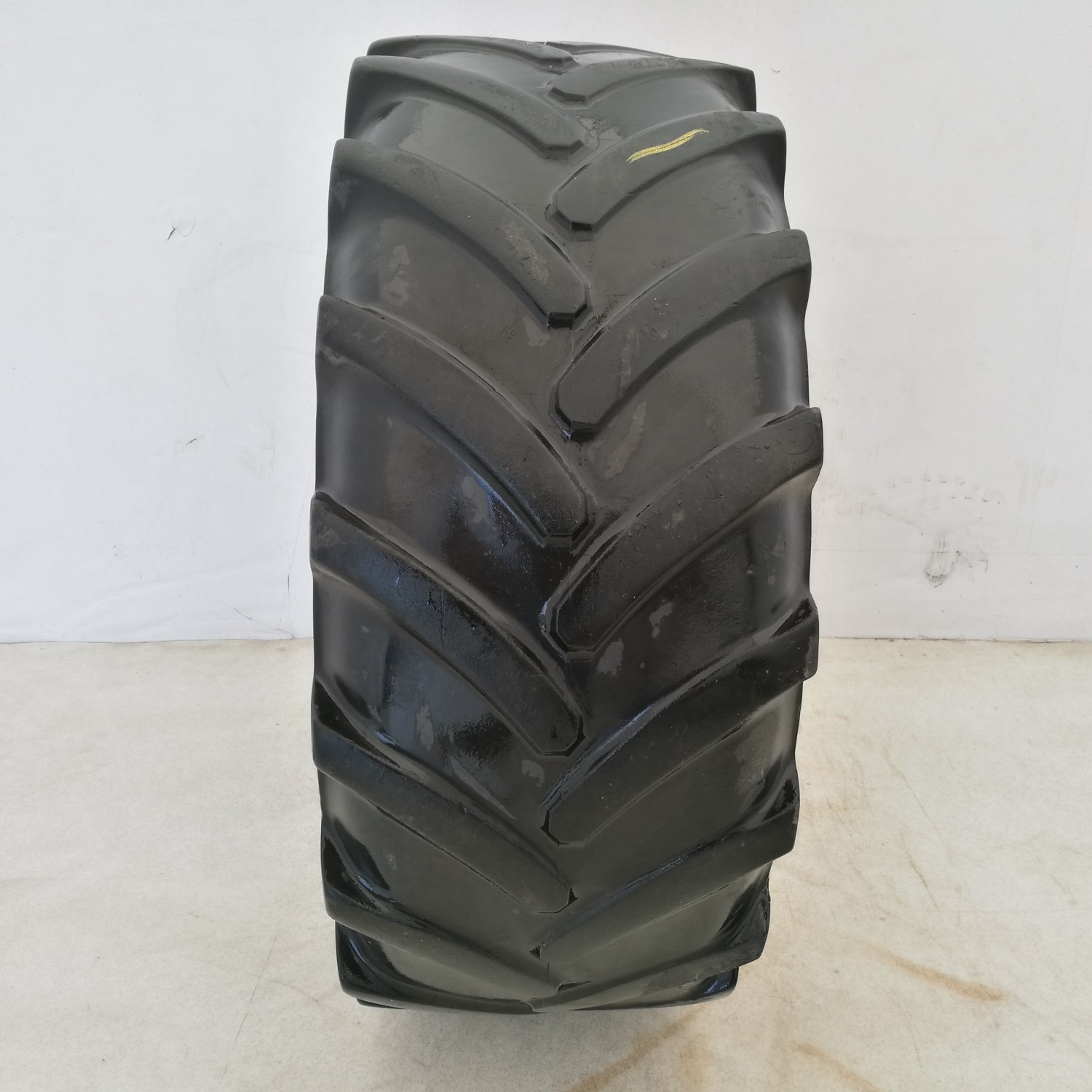  Cauciucuri 440/65 24  Michelin