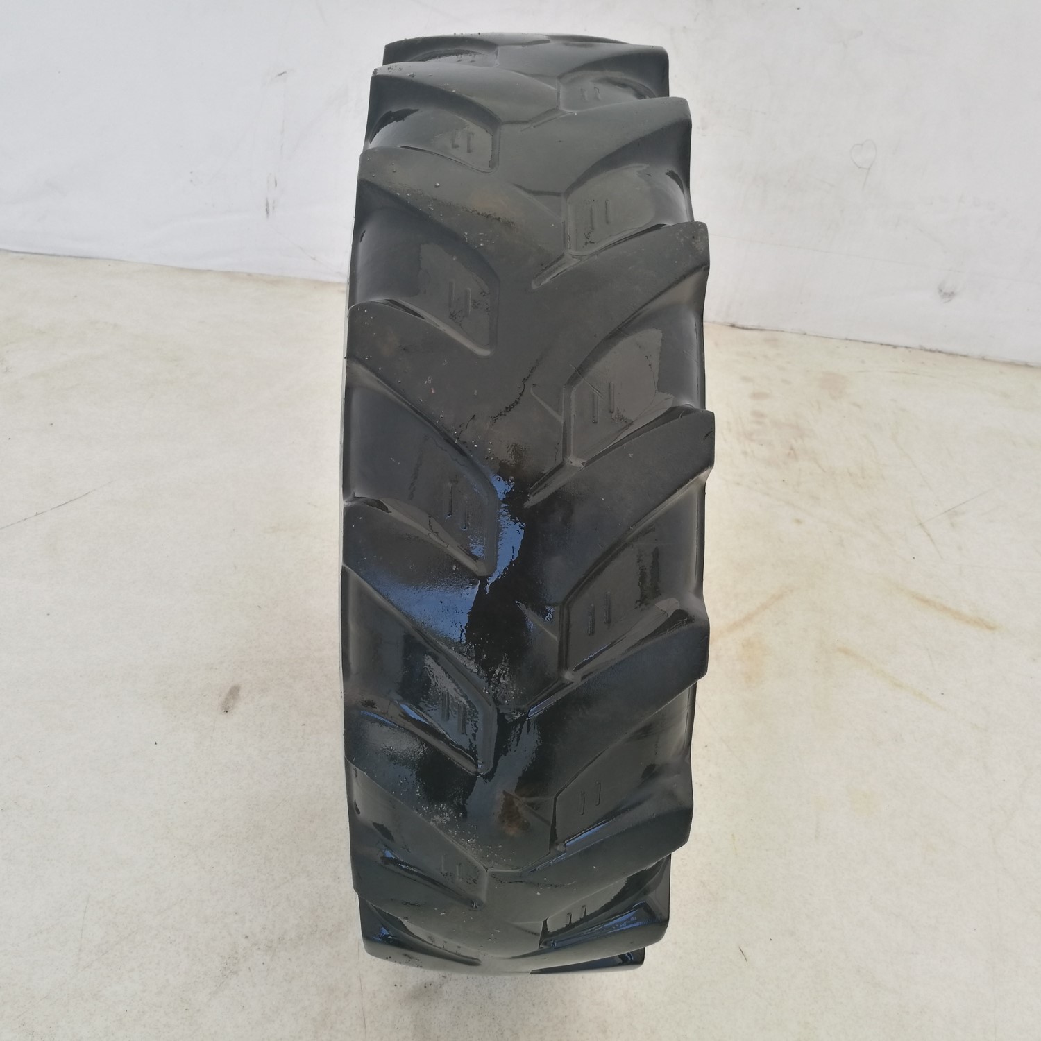  Cauciucuri 10.5 18 (10.5/80R18) Mitas