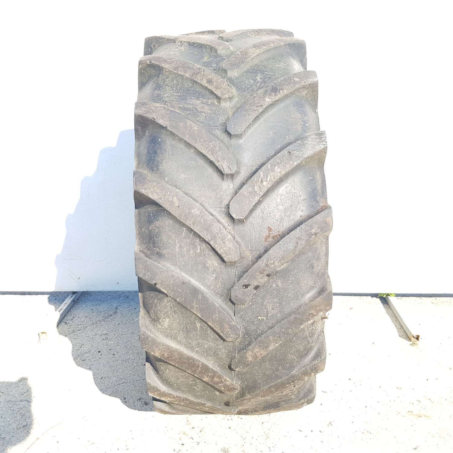  Cauciucuri 440/65 24  Michelin